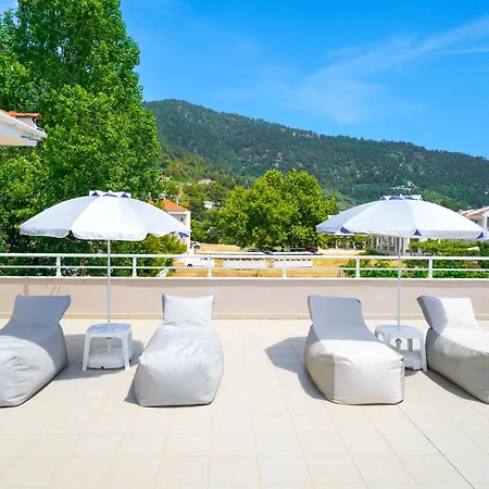 Elena * 克里斯阿穆迪亚