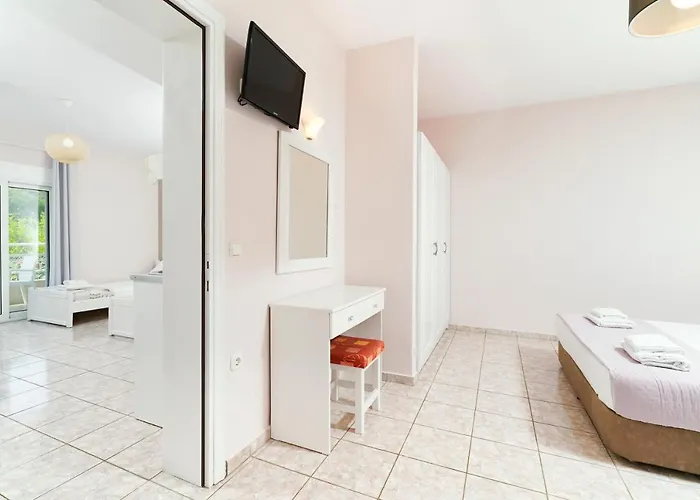 Elena Χρυσή Αμμουδιά